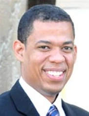 Steven Williams board-certified labiaplasty surgeon