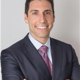 Kevin Cross board-certified labiaplasty surgeon