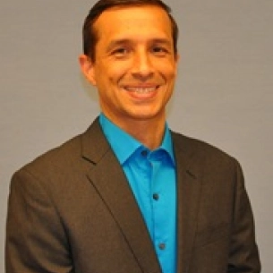 Leonik Ahumada board-certified labiaplasty surgeon