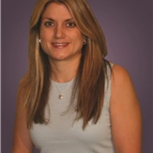 Lisa DiFrancesco board-certified labiaplasty surgeon