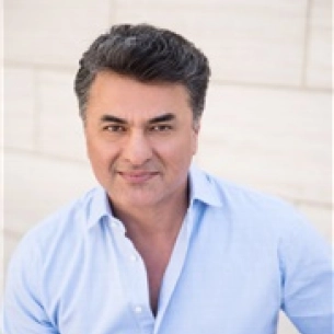 Andre Aboolian board-certified labiaplasty surgeon