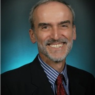 Srdan Babovic board-certified labiaplasty surgeon