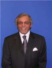 Atul Amin board-certified labiaplasty surgeon