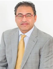 Khalique Zahir board-certified labiaplasty surgeon