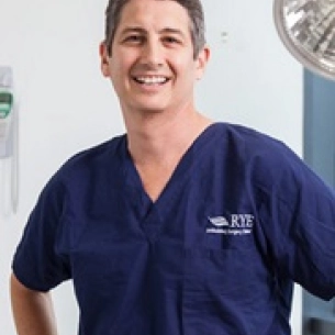 Michael Suzman board-certified labiaplasty surgeon