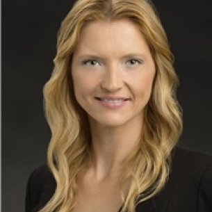 Franziska Huettner board-certified labiaplasty surgeon
