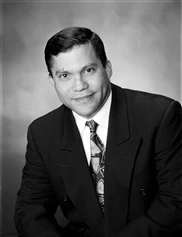 Guillermo Quetell board-certified labiaplasty surgeon