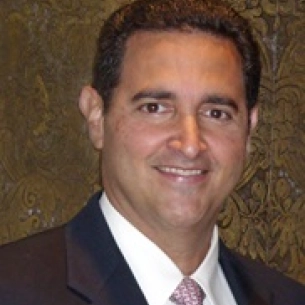 Antonio Uria board-certified labiaplasty surgeon
