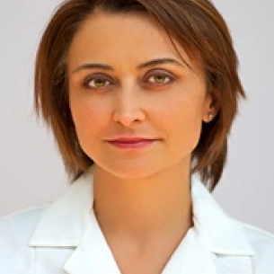 Helena Guarda board-certified labiaplasty surgeon