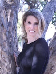 Lauren Greenberg board-certified labiaplasty surgeon