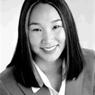 Carolyn Chang board-certified labiaplasty surgeon