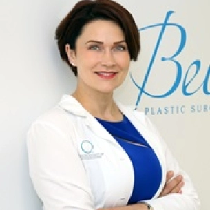 Anna Wooten board-certified labiaplasty surgeon