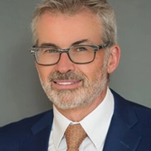 Steven Davison board-certified labiaplasty surgeon