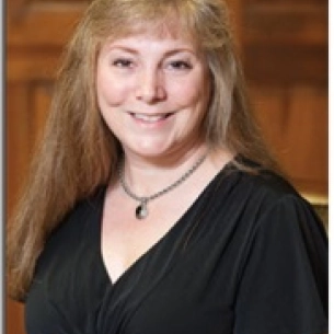 Laura Gunn board-certified labiaplasty surgeon