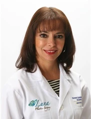 Patricia Yugueros board-certified labiaplasty surgeon