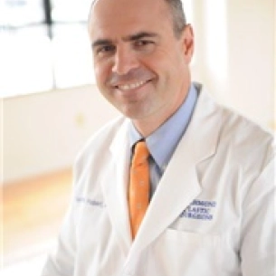 Lewis Ladocsi board-certified labiaplasty surgeon