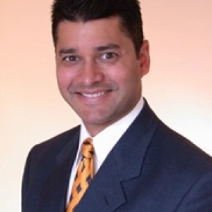 Pravin Puri board-certified labiaplasty surgeon