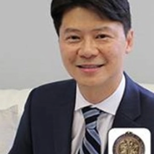 Wayne Lee board-certified labiaplasty surgeon