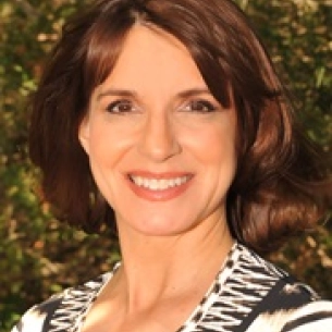 Tracy Pfeifer board-certified labiaplasty surgeon