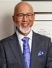 Derek Lou board-certified labiaplasty surgeon