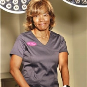 Lisa Bootstaylor board-certified labiaplasty surgeon