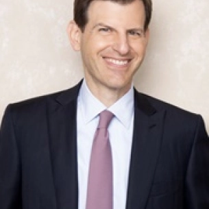 Adam Kolker board-certified labiaplasty surgeon