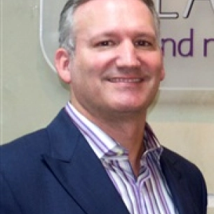 S. Darrell Lee board-certified labiaplasty surgeon