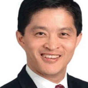 Eric Lin board-certified labiaplasty surgeon