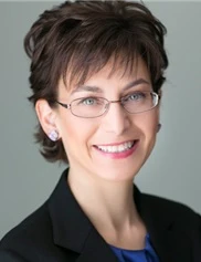 Leslie Cohen board-certified labiaplasty surgeon
