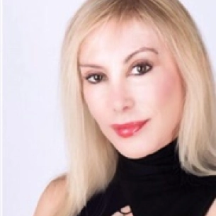 Deborah Sillins board-certified labiaplasty surgeon