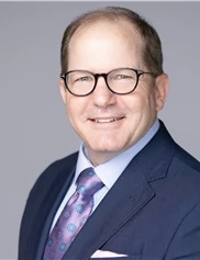 Robert Howard board-certified labiaplasty surgeon