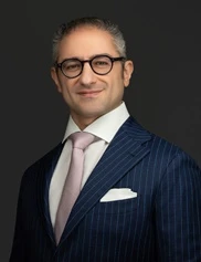 Amir Dorafshar board-certified labiaplasty surgeon