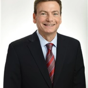 Douglas Forman board-certified labiaplasty surgeon