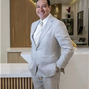 Bruce Kadz board-certified labiaplasty surgeon