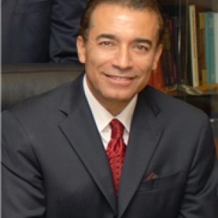 Al Aly board-certified labiaplasty surgeon