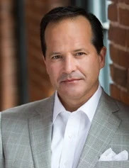 Bryan Oslin board-certified labiaplasty surgeon