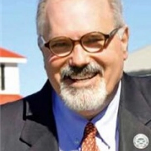 Stephen Metzinger board-certified labiaplasty surgeon
