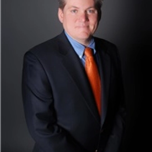 Arthur Hawes board-certified labiaplasty surgeon