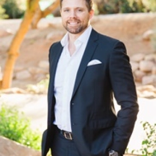 Clay Forsberg board-certified labiaplasty surgeon