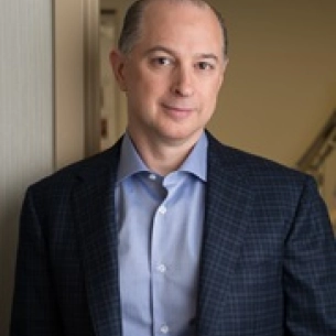 Steven Wallach board-certified labiaplasty surgeon