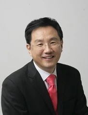 Eric Cha board-certified labiaplasty surgeon