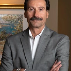 Frank Ferraro board-certified labiaplasty surgeon