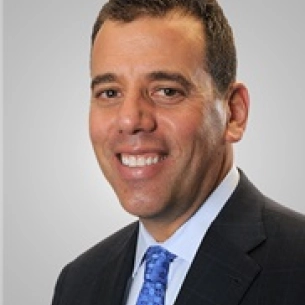 Andrew Elkwood board-certified labiaplasty surgeon