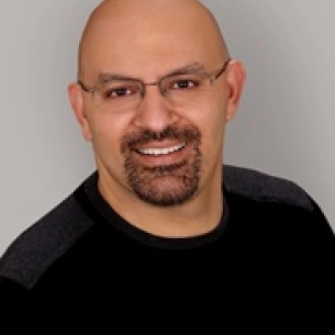 Hootan Daneshmand board-certified labiaplasty surgeon