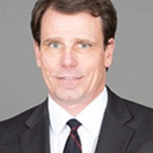 Robert Hummel board-certified labiaplasty surgeon