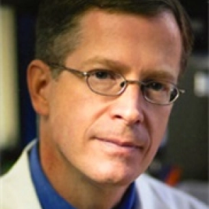 Christopher Saunders board-certified labiaplasty surgeon