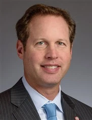 Douglas Senderoff board-certified labiaplasty surgeon
