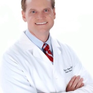 Bruce Landon board-certified labiaplasty surgeon