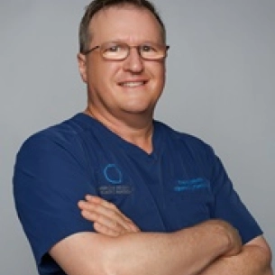 Raymond Mockler board-certified labiaplasty surgeon