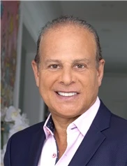 Stephen Greenberg board-certified labiaplasty surgeon